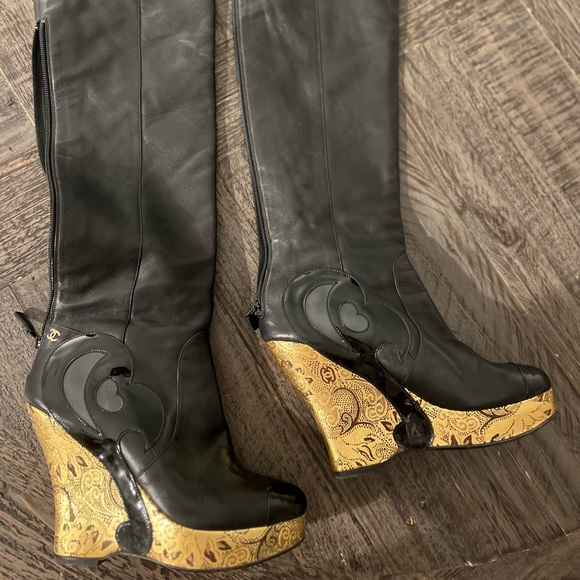 CHANEL VINTAGE THIGH BOOT - Picture 4 of 10